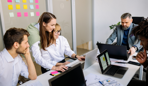Dijital Dönüşüm Rehberi: Şirketinizi Kağıtsız Ofis Modelini Geçirmenin Yolları